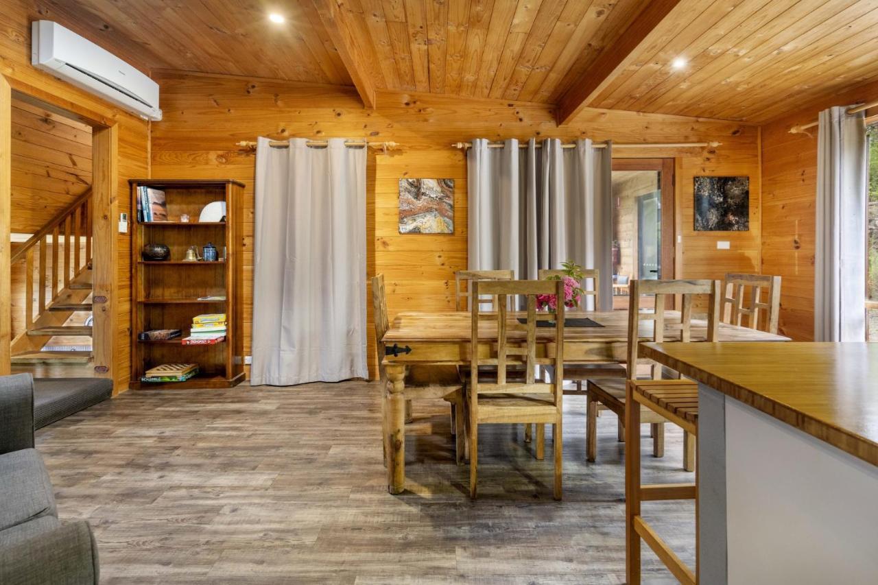 Mole Creek Cabins Екстер'єр фото